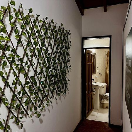 The Chill In Mansion Hostel Santa Marta Exterior photo