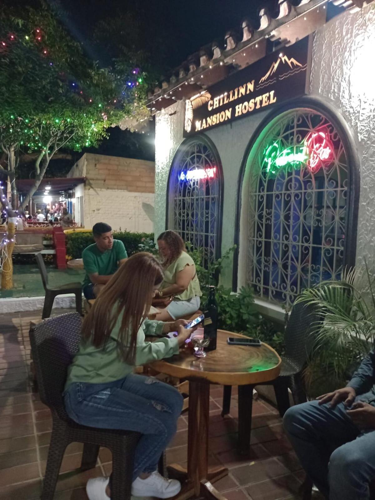 The Chill In Mansion Hostel Santa Marta Exterior photo