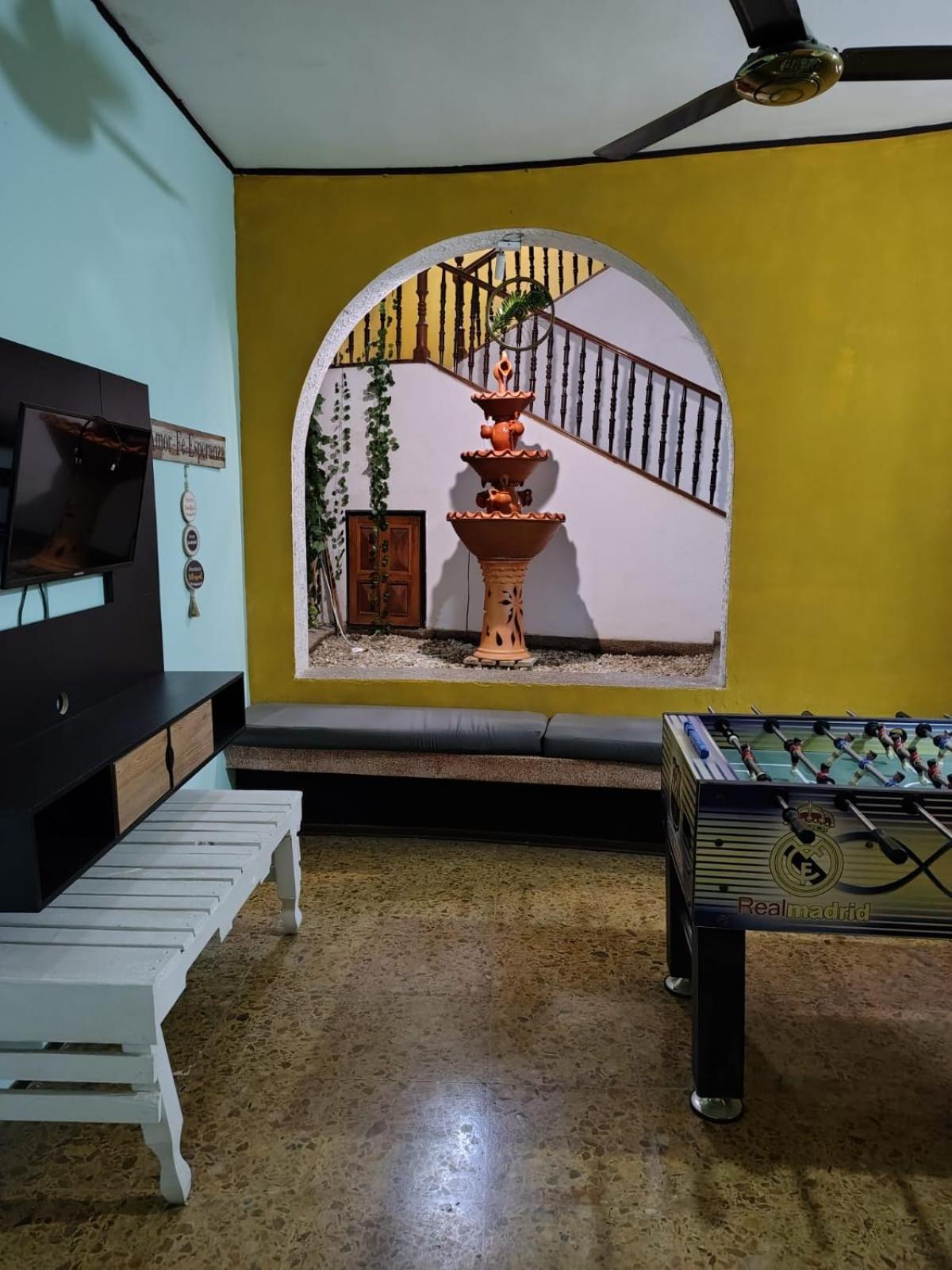 The Chill In Mansion Hostel Santa Marta Exterior photo